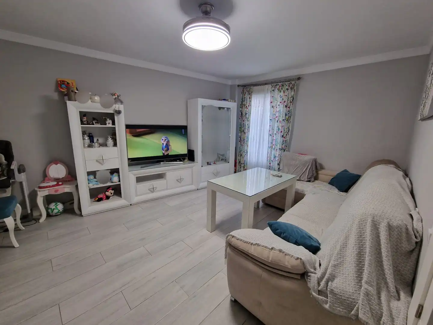 Wohnzimmer von Erdgeschoss zum Verkauf in Montemayor mit Klimaanlage und Möbliert