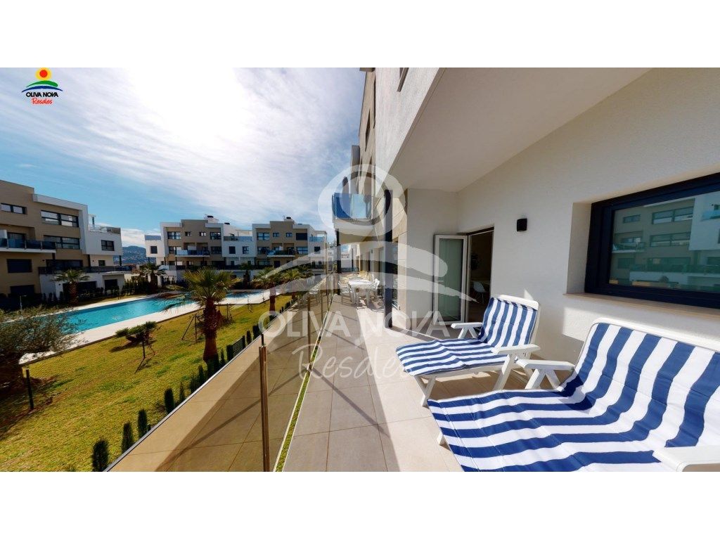 Terrassa de Apartament en venda en Oliva amb Calefacció, Terrassa i Piscina comunitària