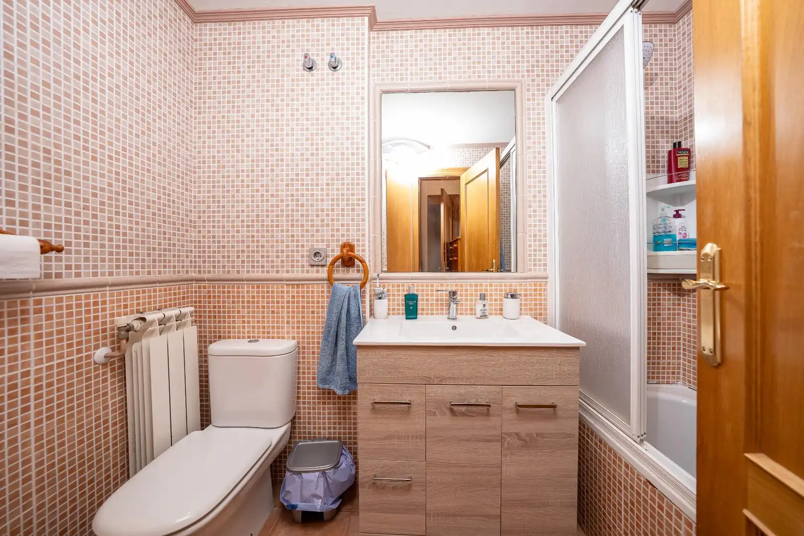 Bathroom of Detached homes for sale in La Nucia  with Air Conditioner, Heating and Private garden