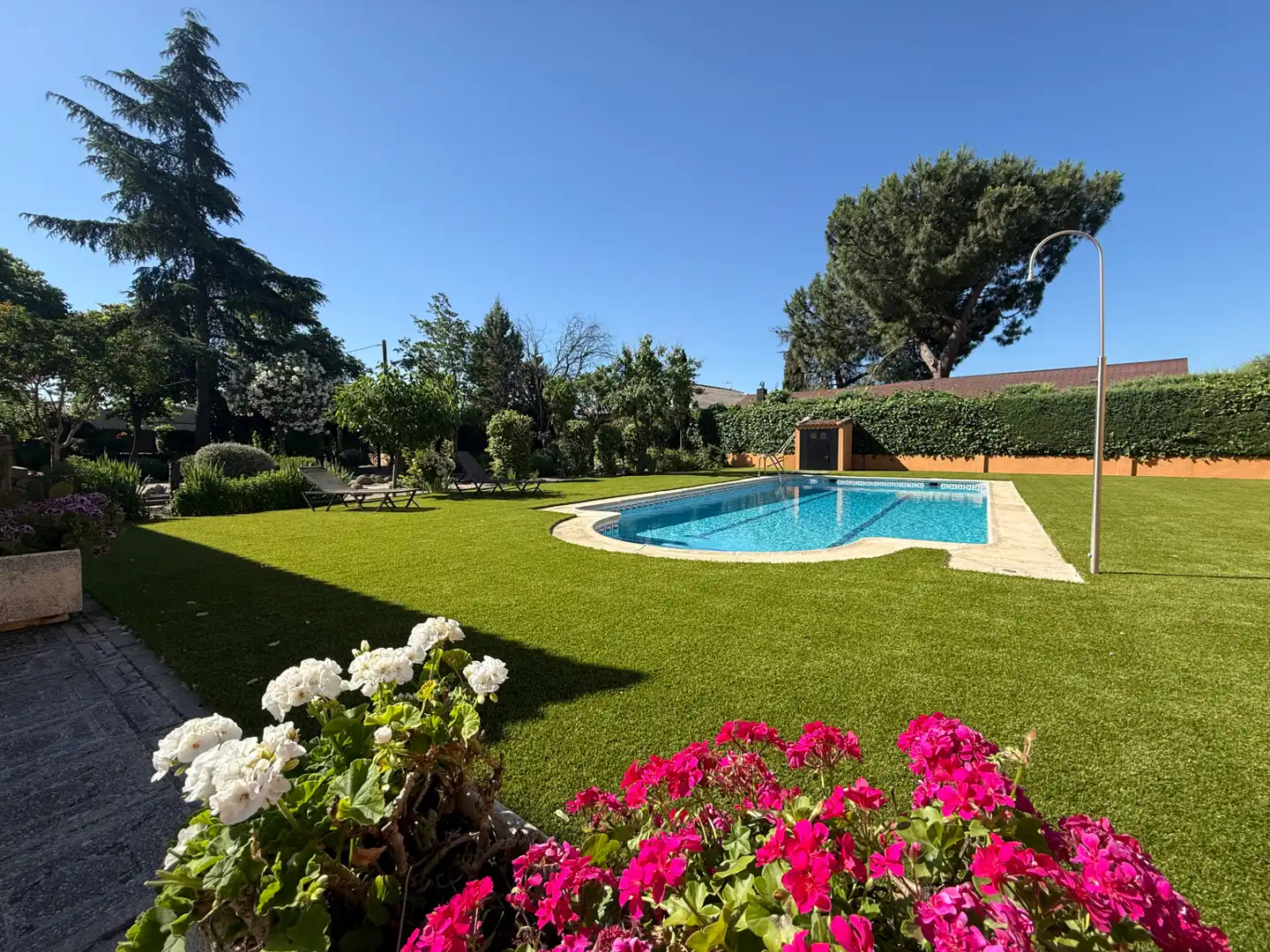 Swimming pool of Houses for sale in Griñón  with Air Conditioner, Heating and Private garden