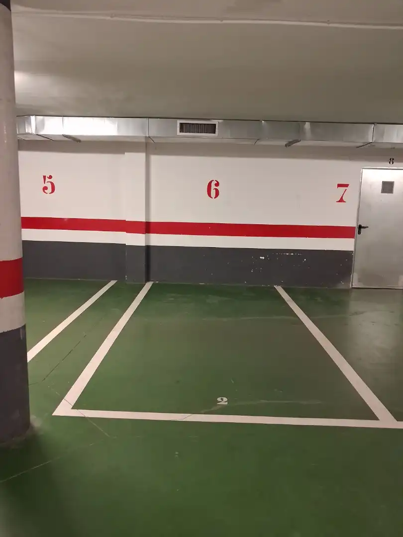 Parking of Flat for sale in Fuentes de Ebro  with Air Conditioner, Heating and Parquet flooring