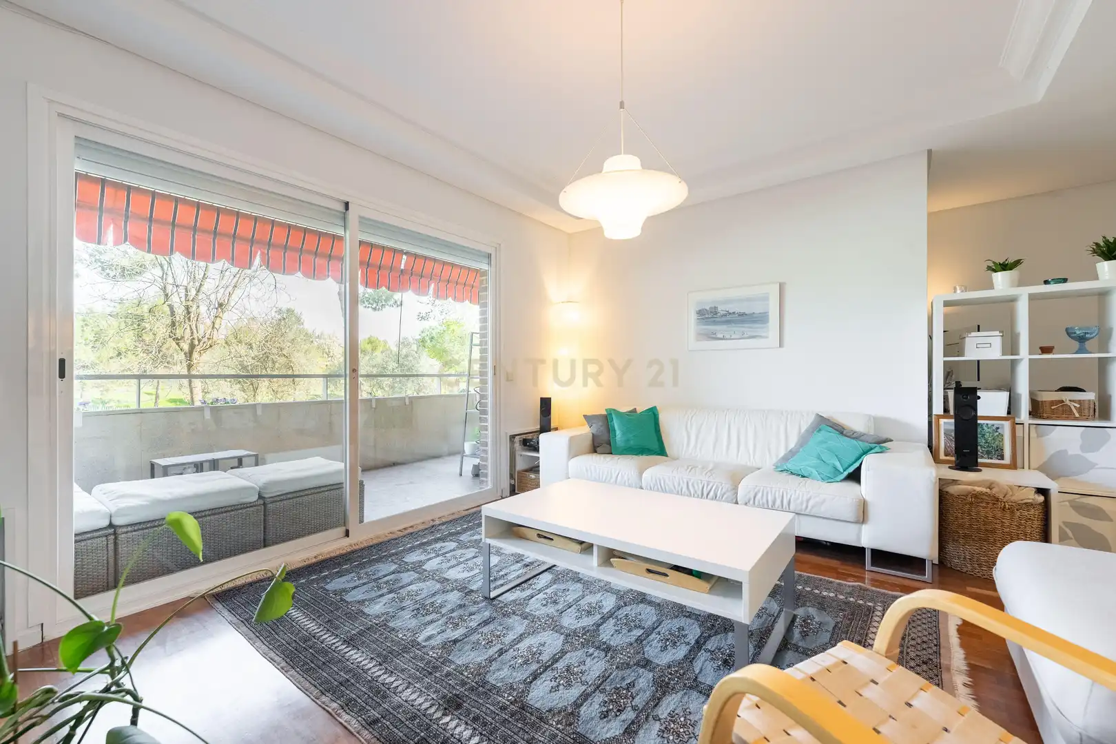 Living room of Apartments for rent in Pozuelo de Alarcón  with Oven, Washing machine and Microwave