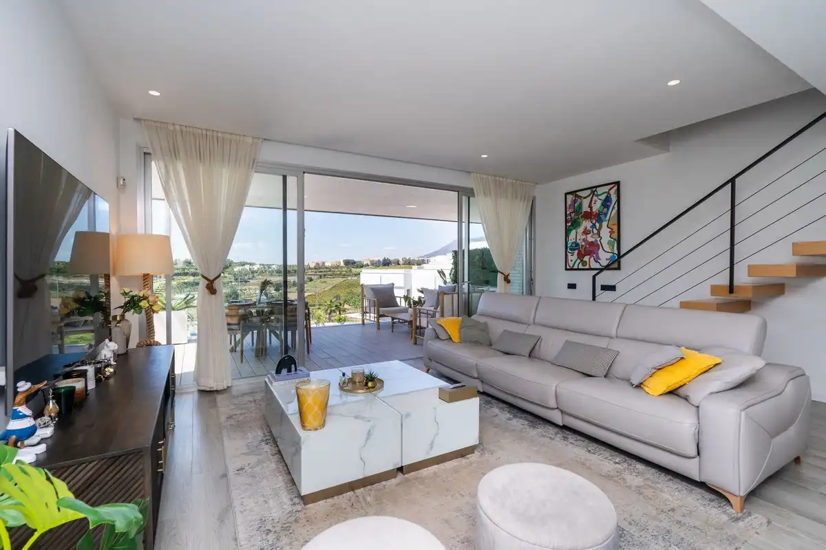 Living room of Commercial properties for sale in Estepona