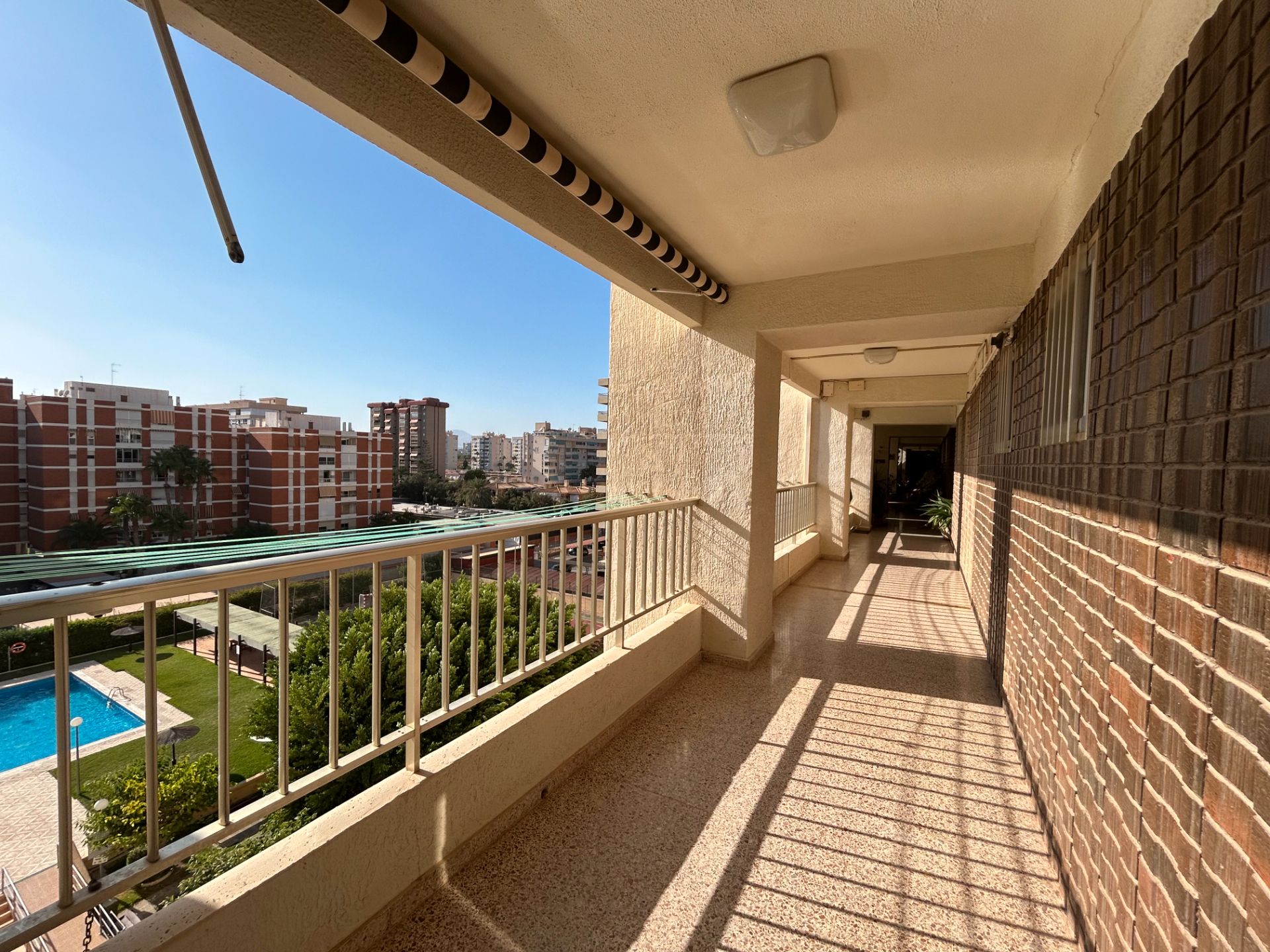 Exterior view of Flat to rent in Alicante / Alacant  with Air Conditioner, Heating and Furnished