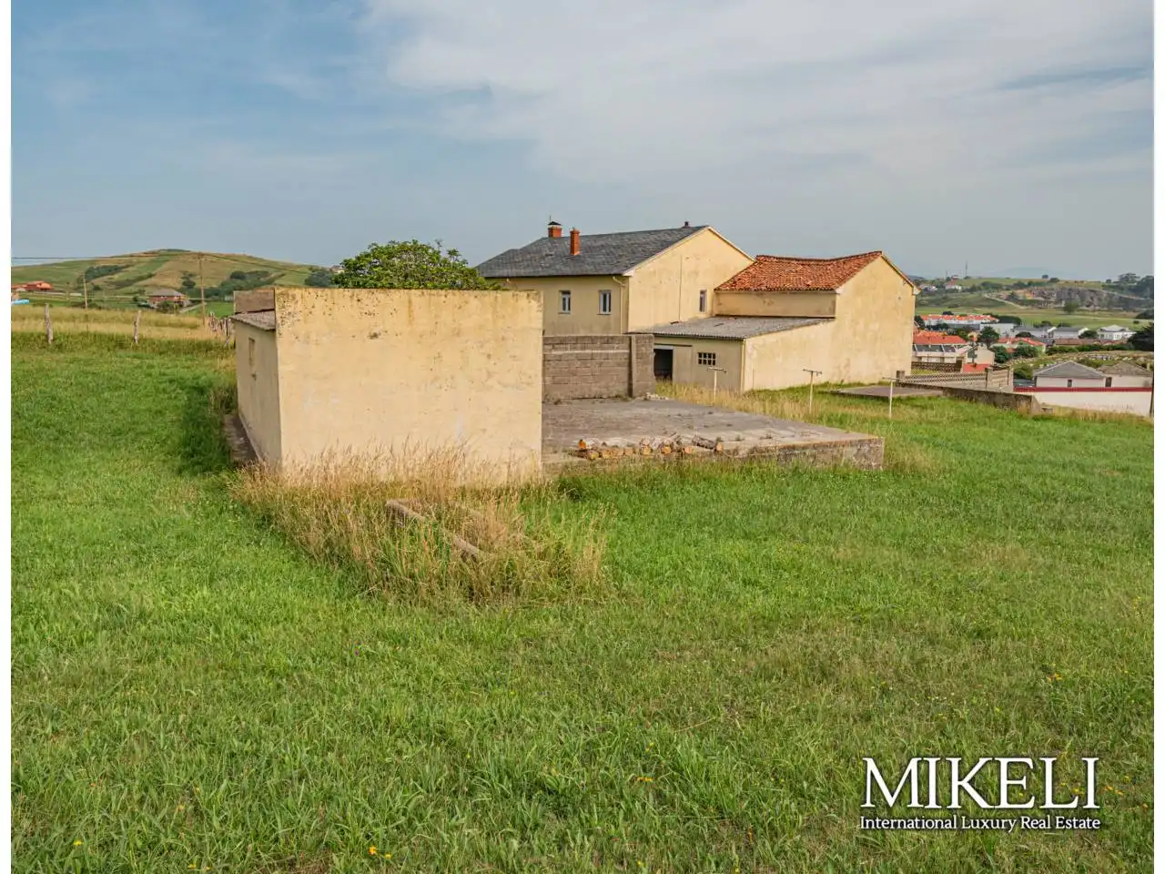 Casa o xalet en venda en Miengo amb Calefacció, Jardí privat i Terrassa
