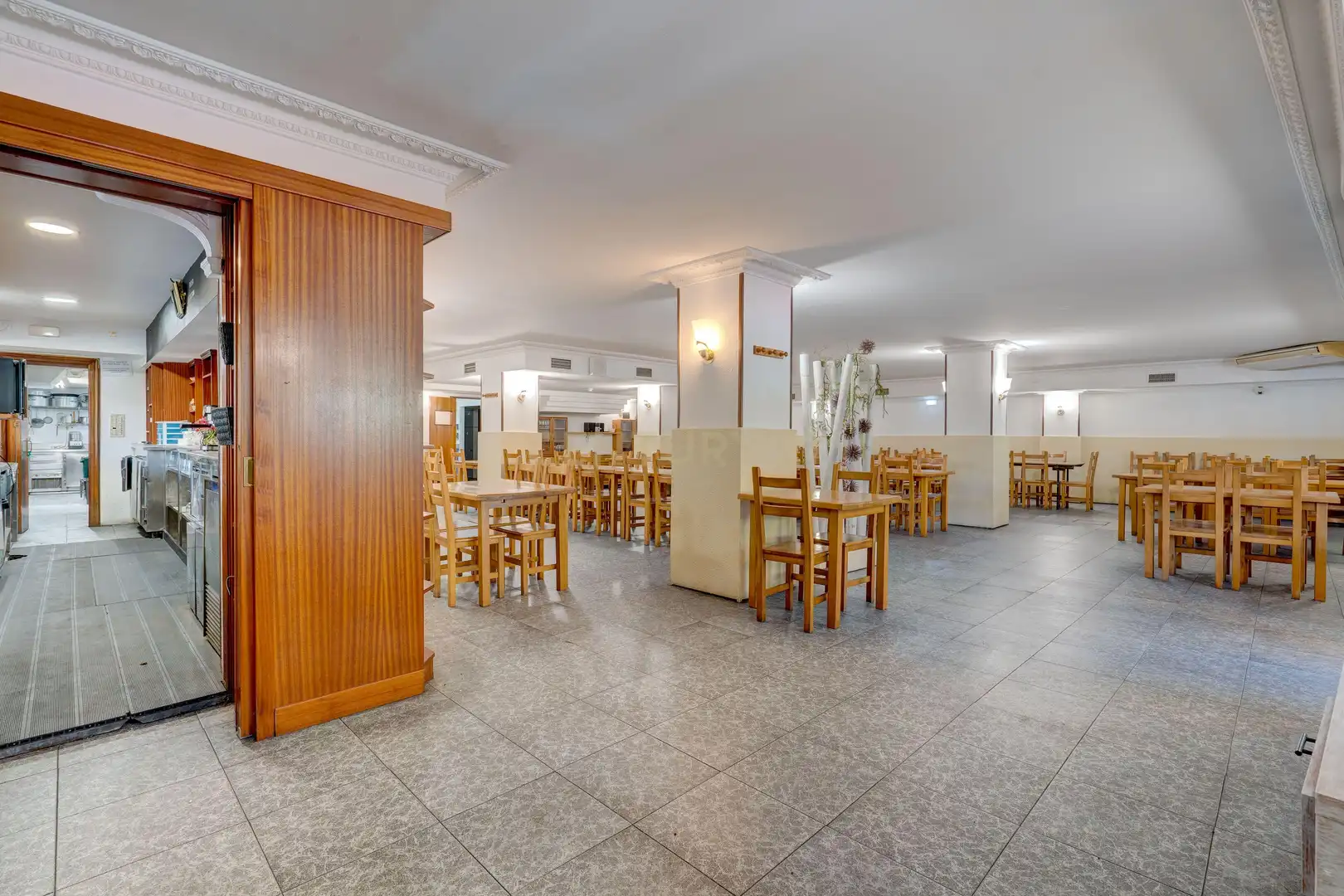 Commercial properties for sale in Deba  with Air Conditioner
