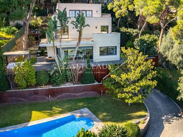 Villa con piscina in vendita a Premià de Dalt