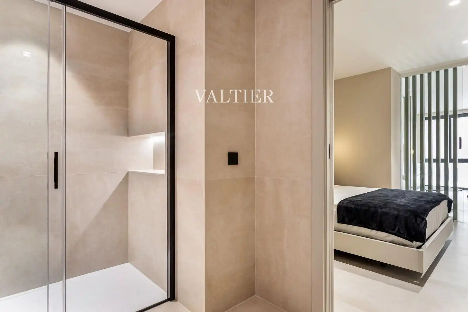 Bedroom of Flat for sale in Valencia