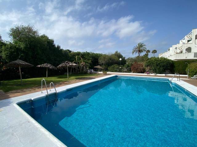 Dúplex en Venta en Calle Santiago de Compostela en Sotogrande Costa