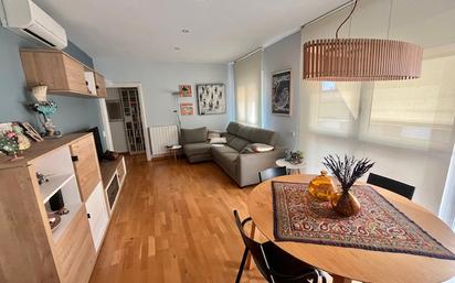 Living room of Flat for sale in  Barcelona Capital  with Air Conditioner, Heating and Parquet flooring