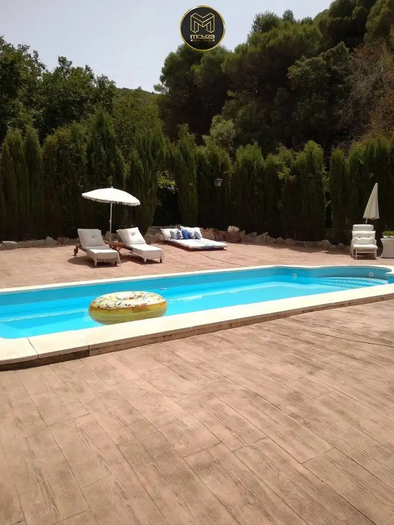 Xalet amb piscina en venda a Torredelcampo
