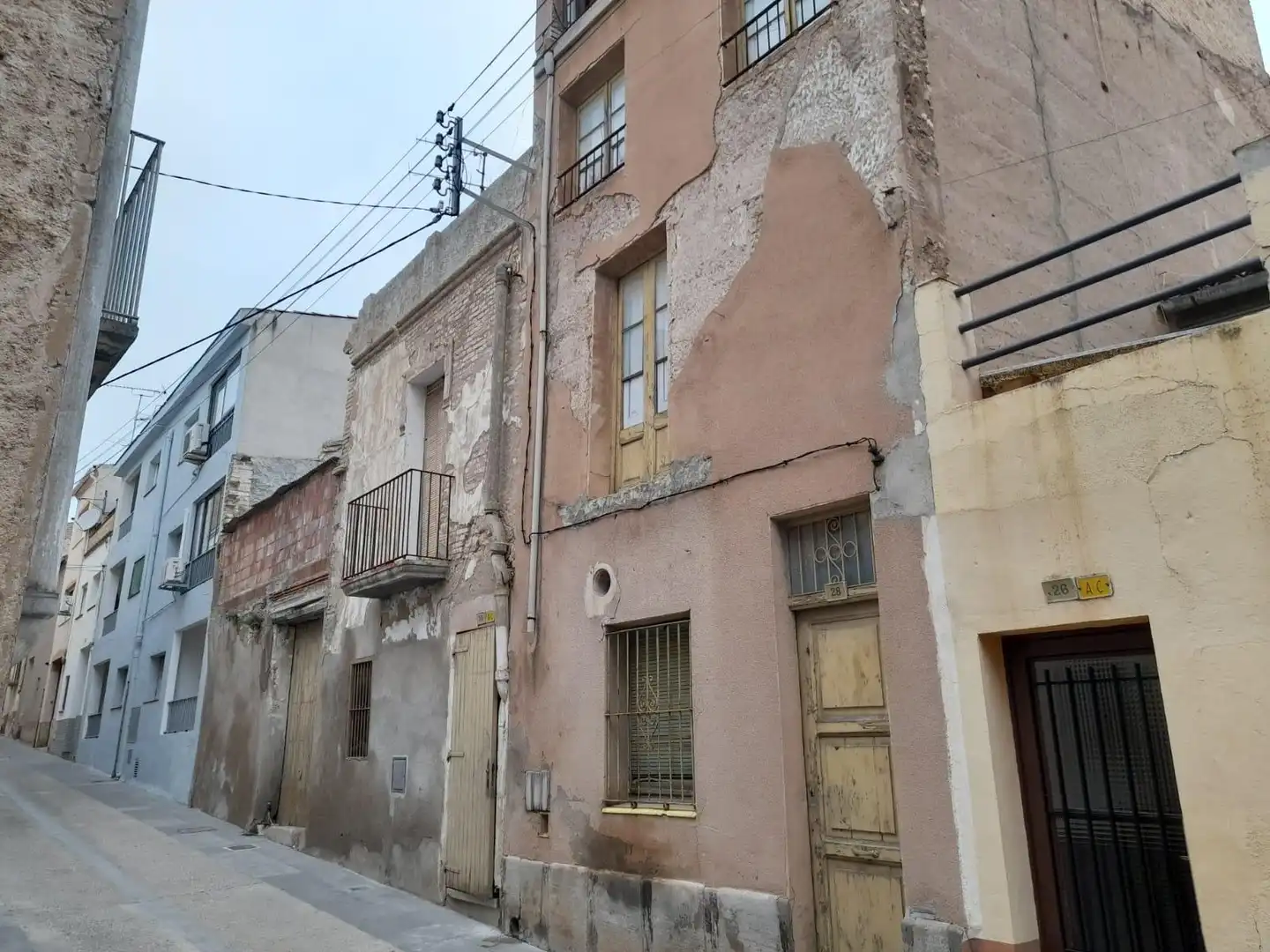 Houses for sale in Carrer SANTA MADRONA, 55, Móra d'Ebre