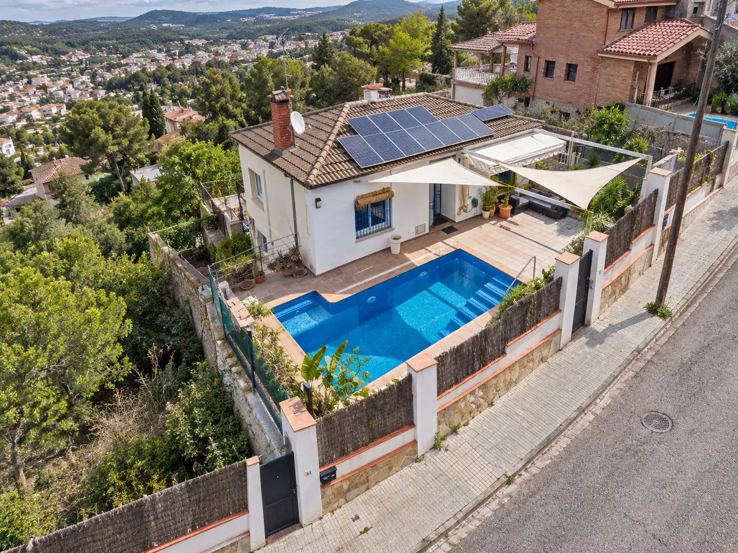 Villa con terrazza in vendita a Carrer Núria, imagen 2