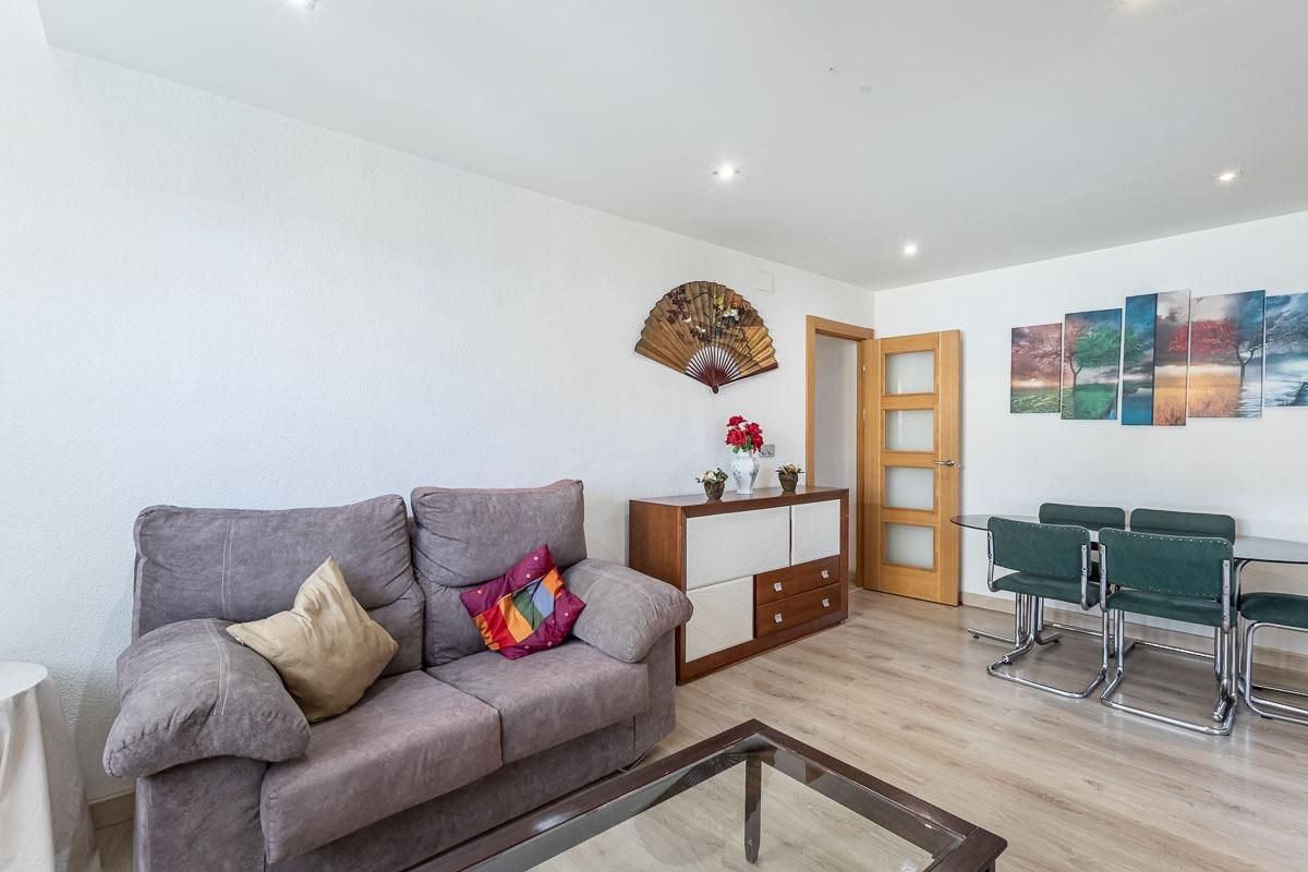 Living room of Flat for sale in  Granada Capital  with Heating