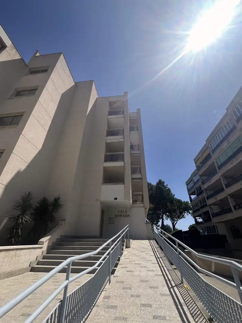 Außenansicht von Wohnungen zum Verkauf in Salou mit Terrasse, Möbliert und Gemeinschaftspool
