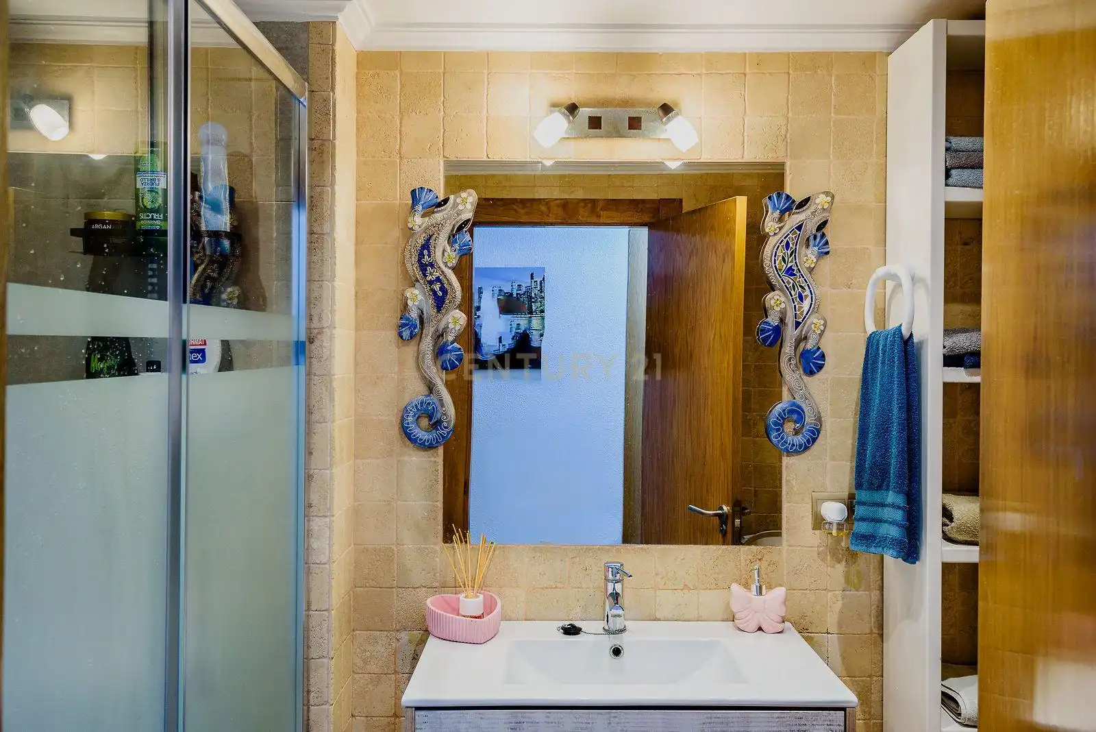 Bathroom of Flat for sale in Santa Eulària des Riu  with Air Conditioner and Balcony