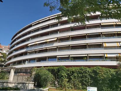 Vista exterior de Pis en venda en  Barcelona Capital amb Aire condicionat i Terrassa