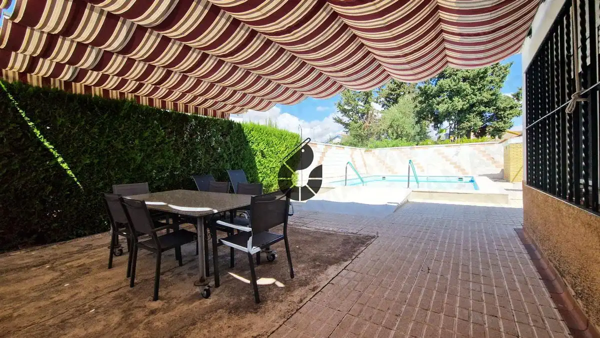 Casa con piscina in vendita a Palomares del Río, imagen 3