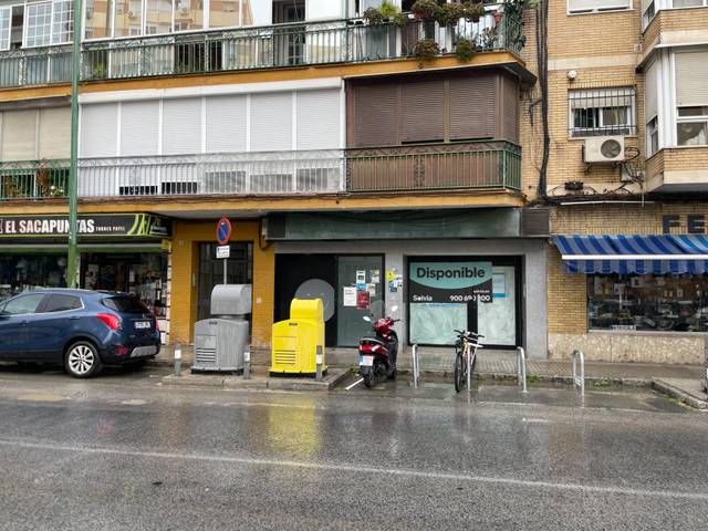 Local comercial en Venta en Avenida PINO MONTANO, 35 en Pino Montano - Consolación