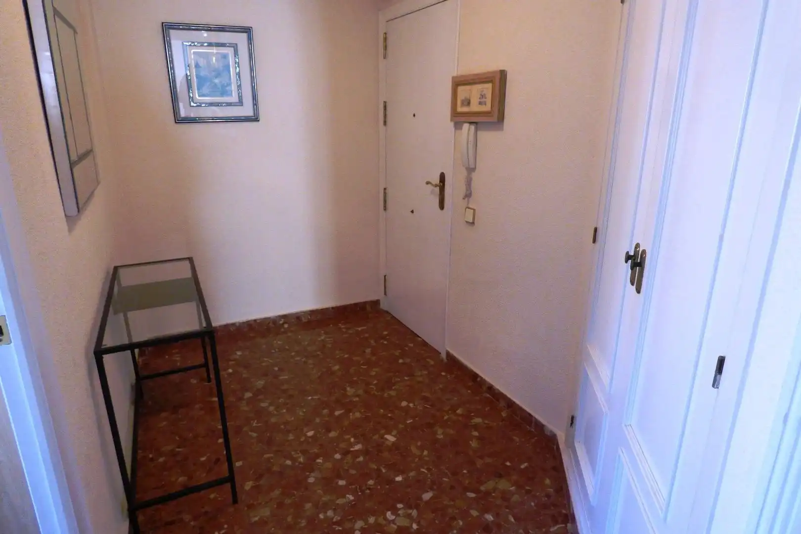Wohnung zum Verkauf in Alicante / Alacant mit Klimaanlage, Heizung und Privatgarten
