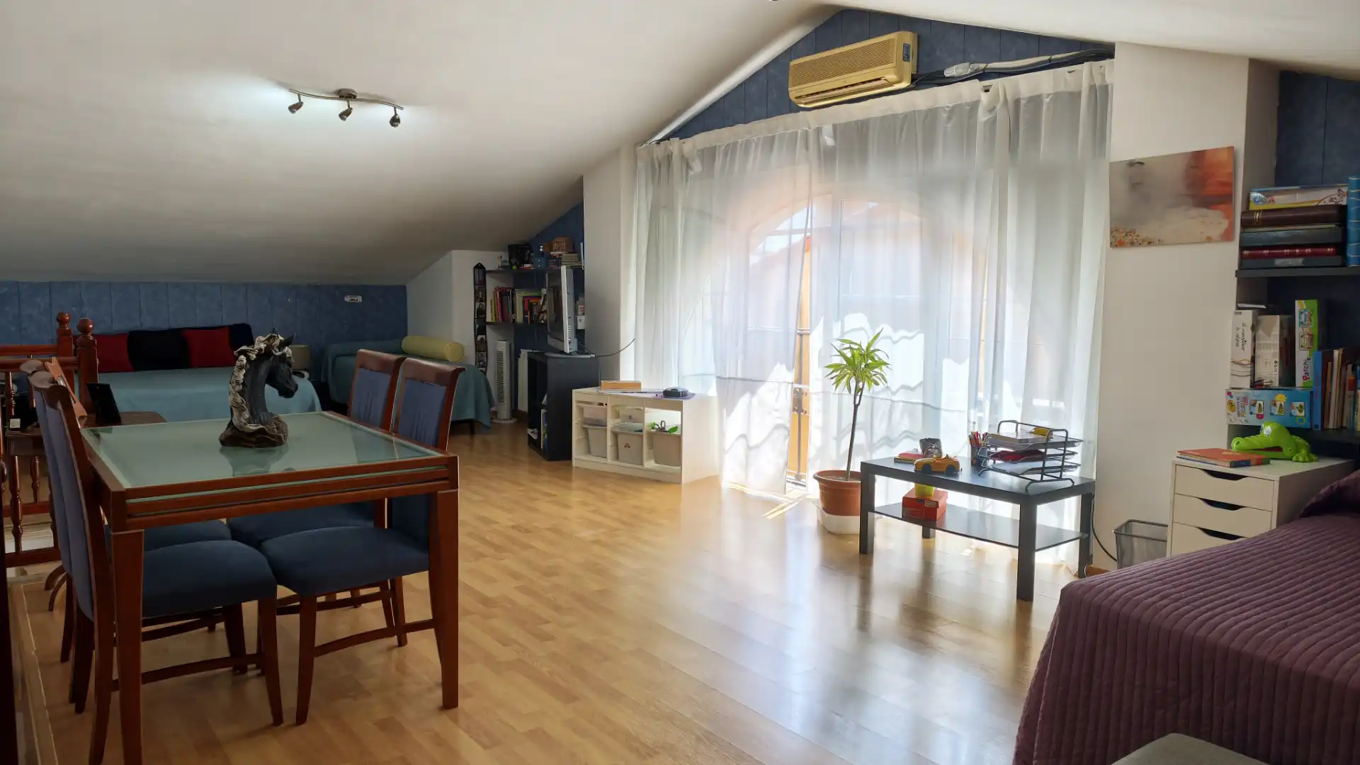 Sala de estar de Casa adosada en venta en Sant Salvador de Guardiola con Calefacción, Jardín privado y Parquet