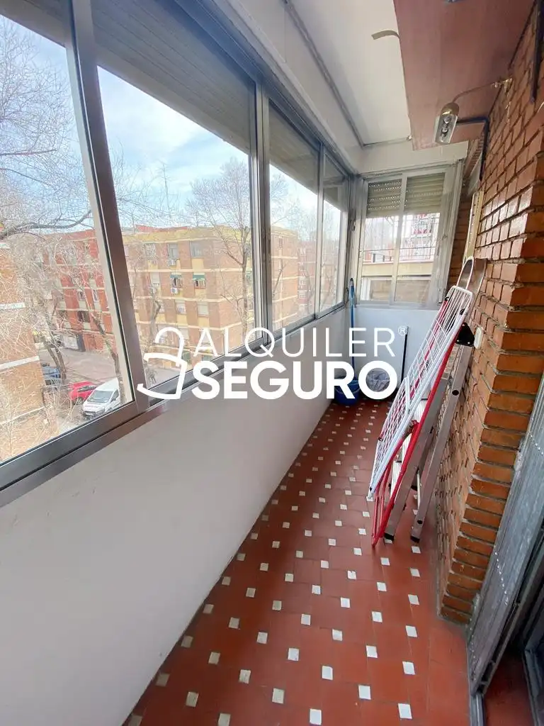 Bedroom of Flat for rent in Madrid  with Heating, Terrace and Furnished