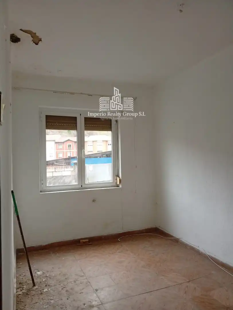 Vista exterior de Piso en venta en Mieres (Asturias) con Jardín privado y Terraza