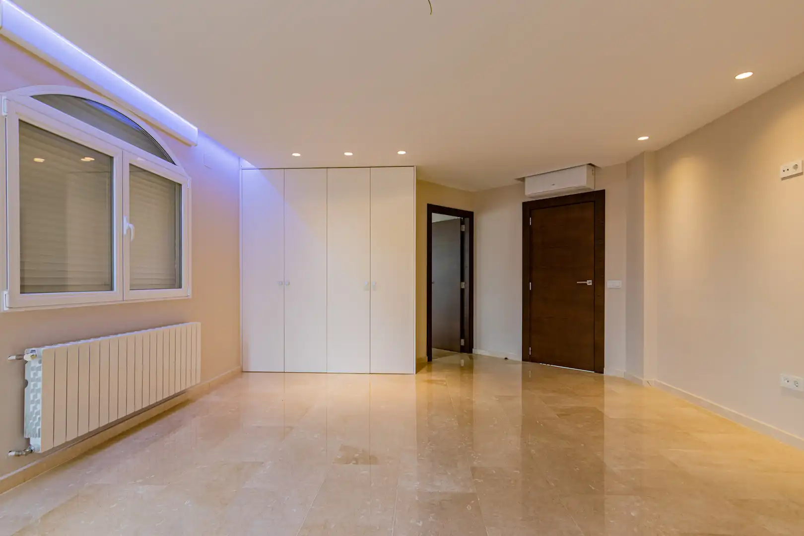 Chalet con piscina en venta en Pueblo - Urbanizaciones, imagen 12