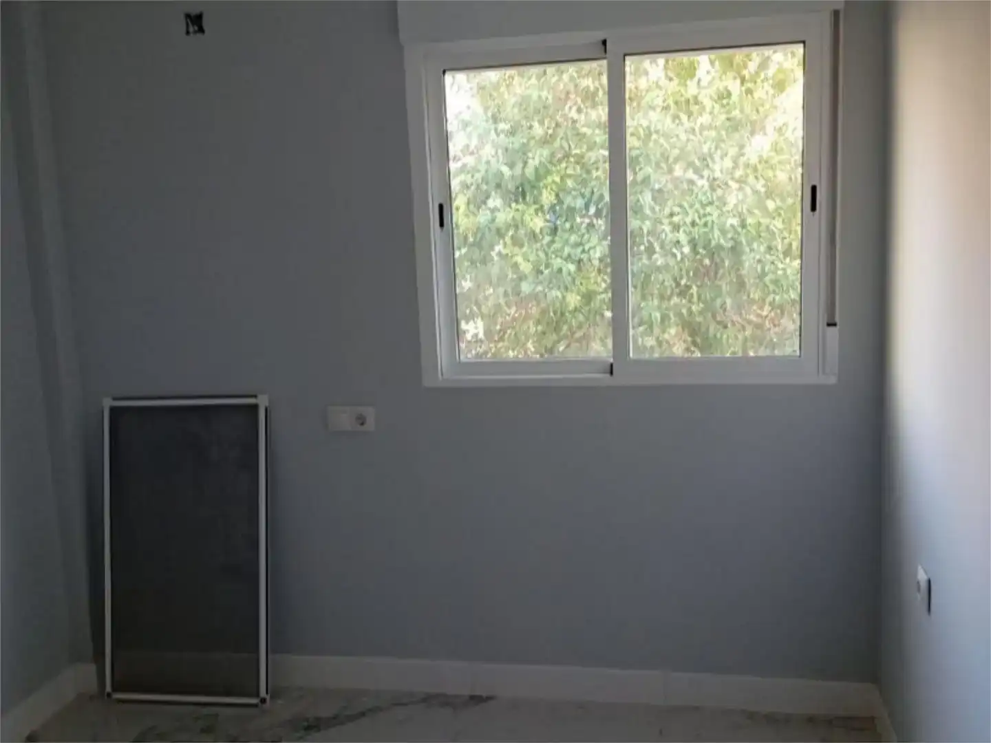 Dormitori de Pis en venda en Lucena amb Aire condicionat i Balcó