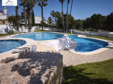 Bungalow with pool for sale in Molins - Campaneta - San Bartolomé