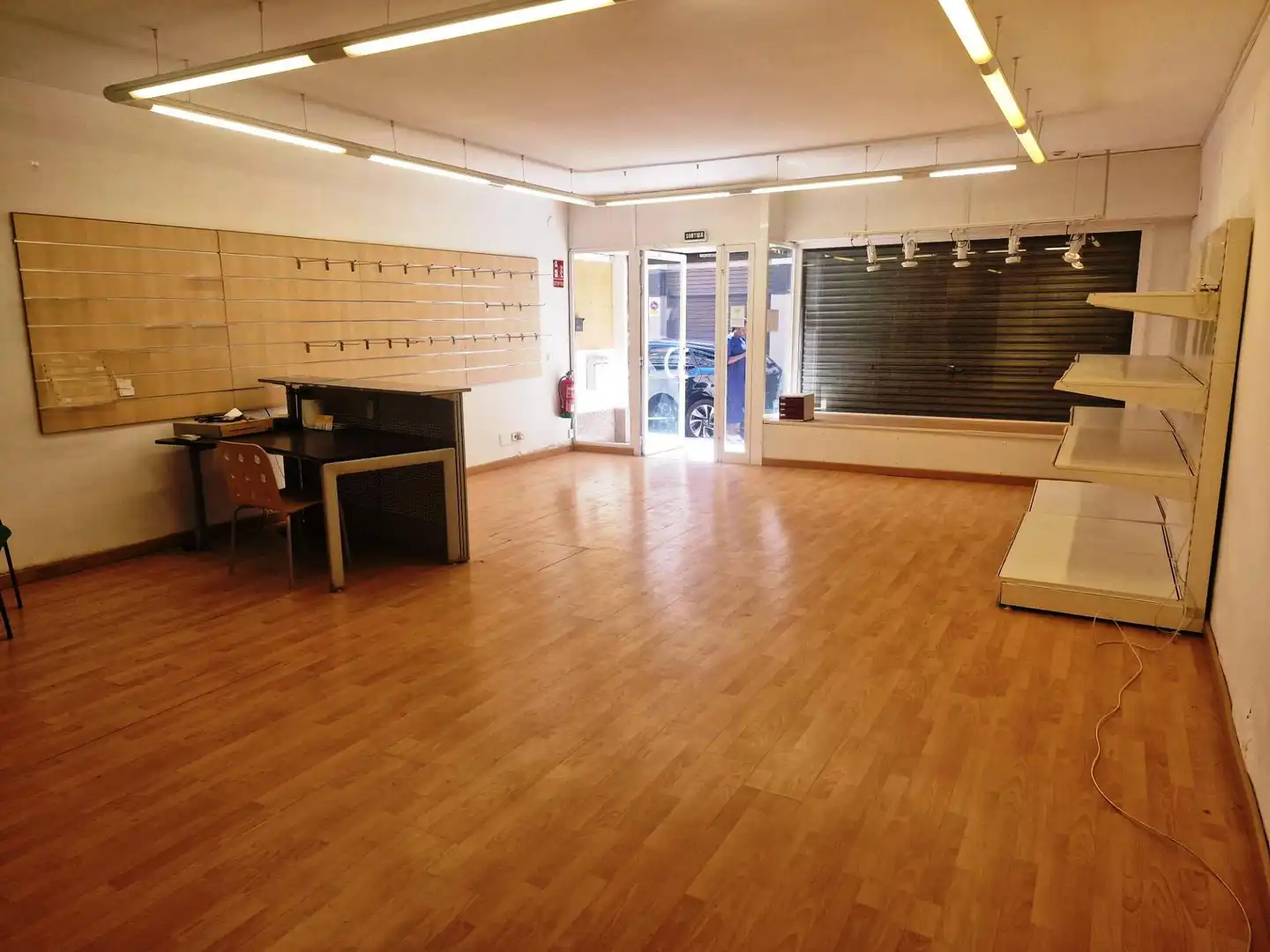 Business premises for sale in Carrer de Cristòfor Colom, imagen 5