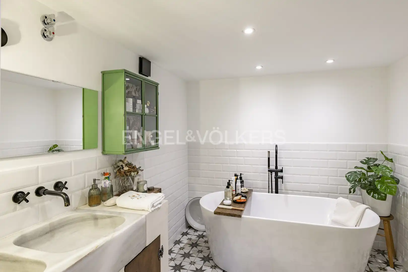 Bathroom of Houses for sale in Molins de Rei, Barcelona