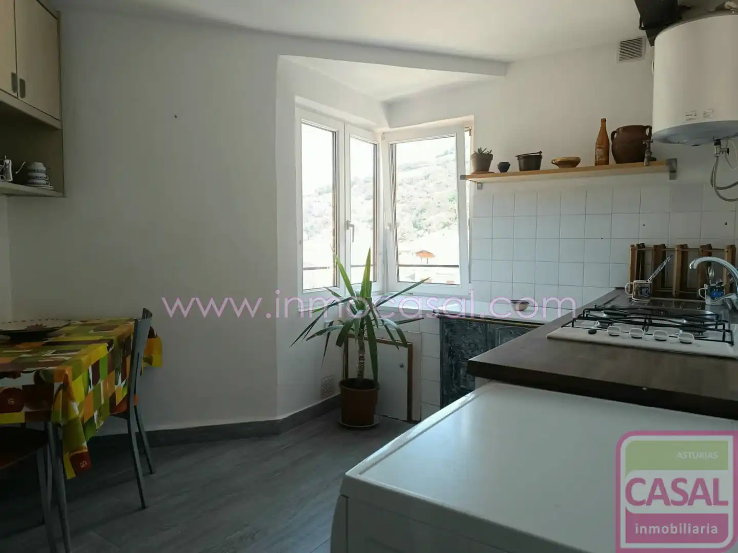 Küche von Wohnung zur Miete in Aller mit Heizung und Möbliert