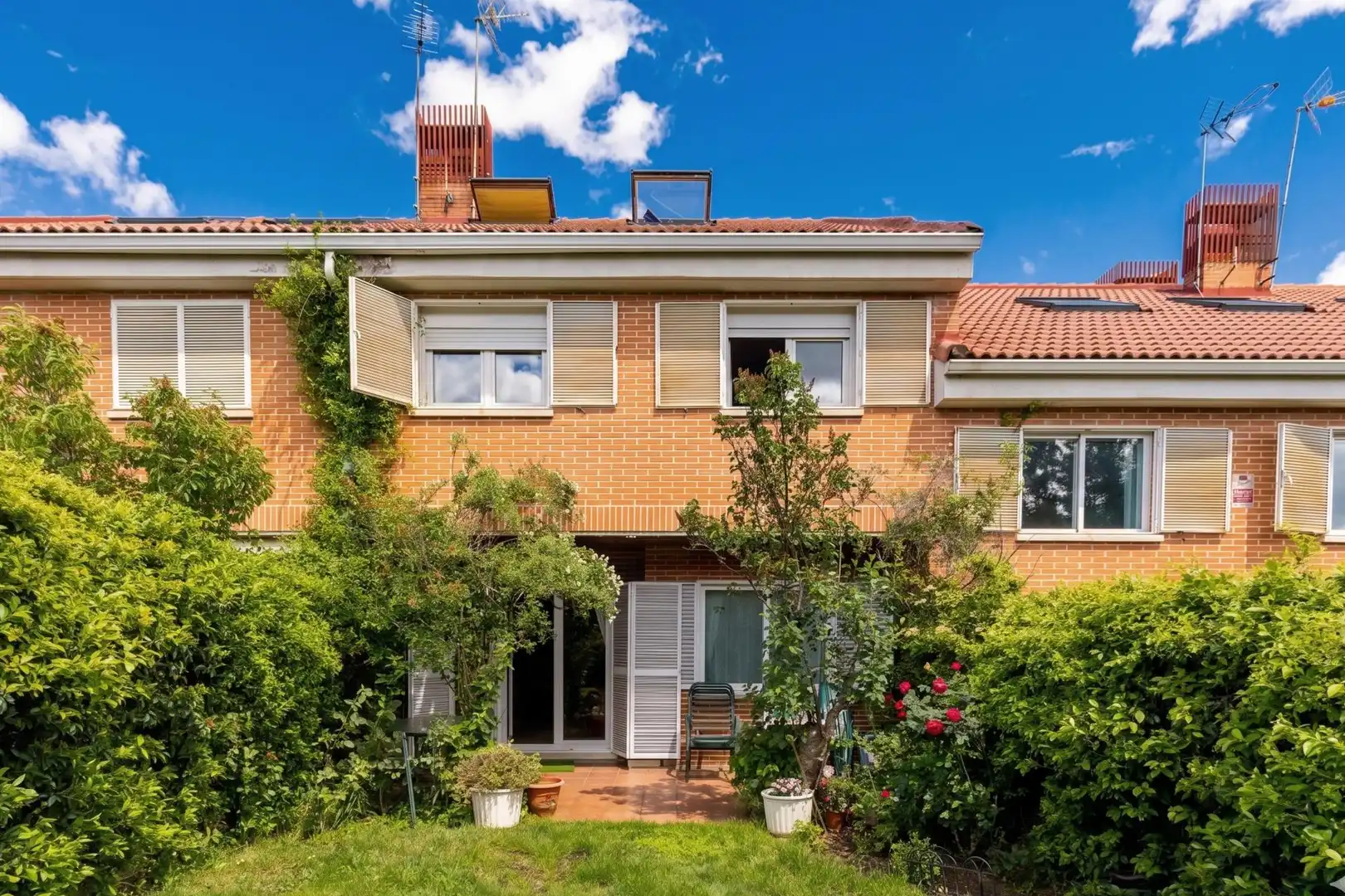 Casa adosada en venta en La Pizarra
