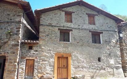 Vista exterior de Casa o xalet en venda en Ezcaray amb Jardí privat i Traster