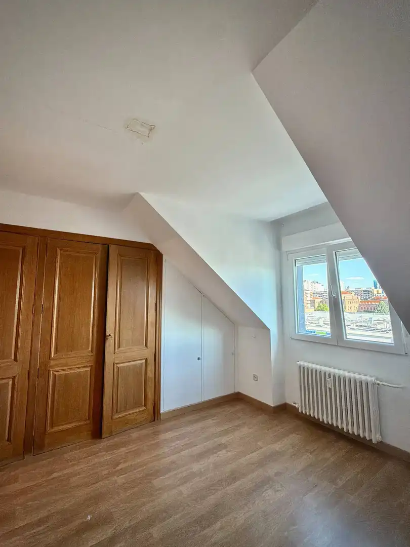 Habitación de Ático de alquiler en Madrid con Aire acondicionado, Calefacción y Terraza