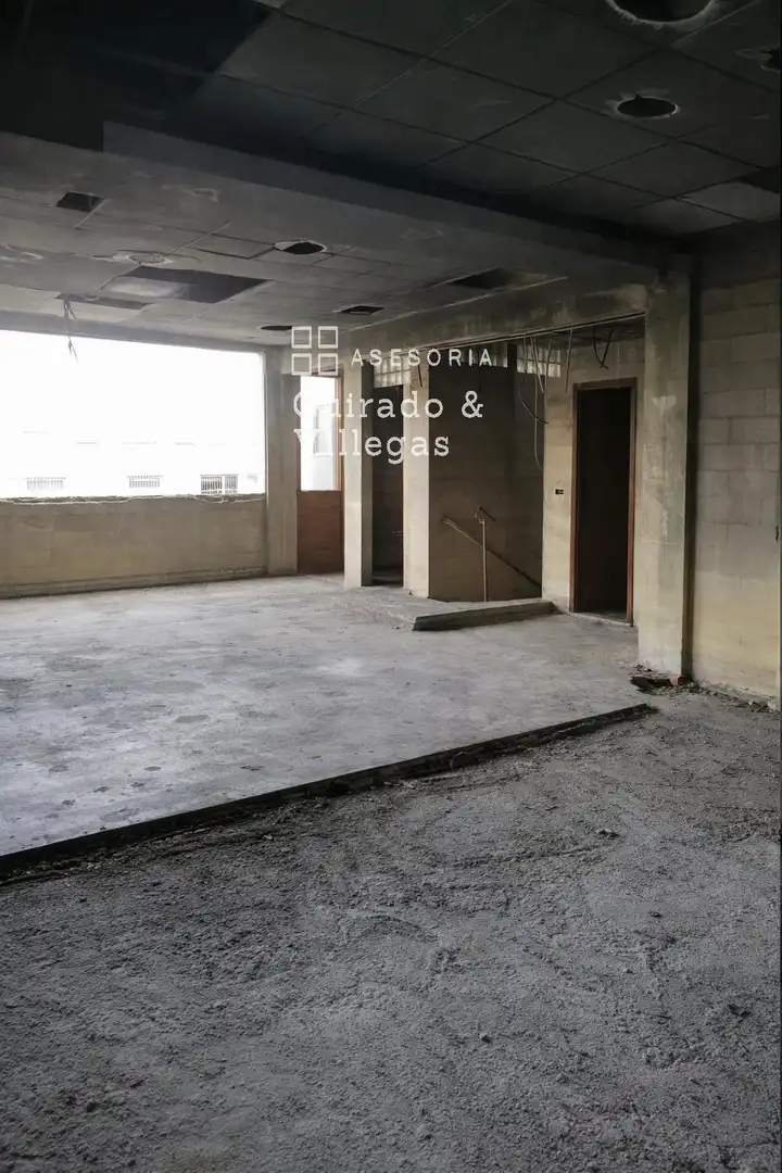 Fabrikhallen zum Verkauf in Esplugues de Llobregat