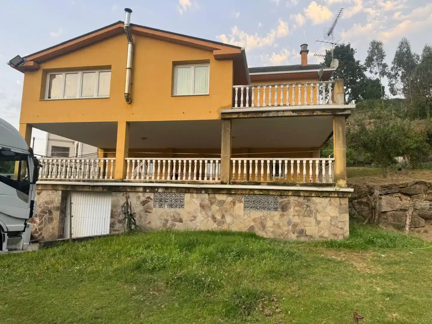 Vista exterior de Pis en venda en Alfoz amb Jardí privat, Traster i Moblat