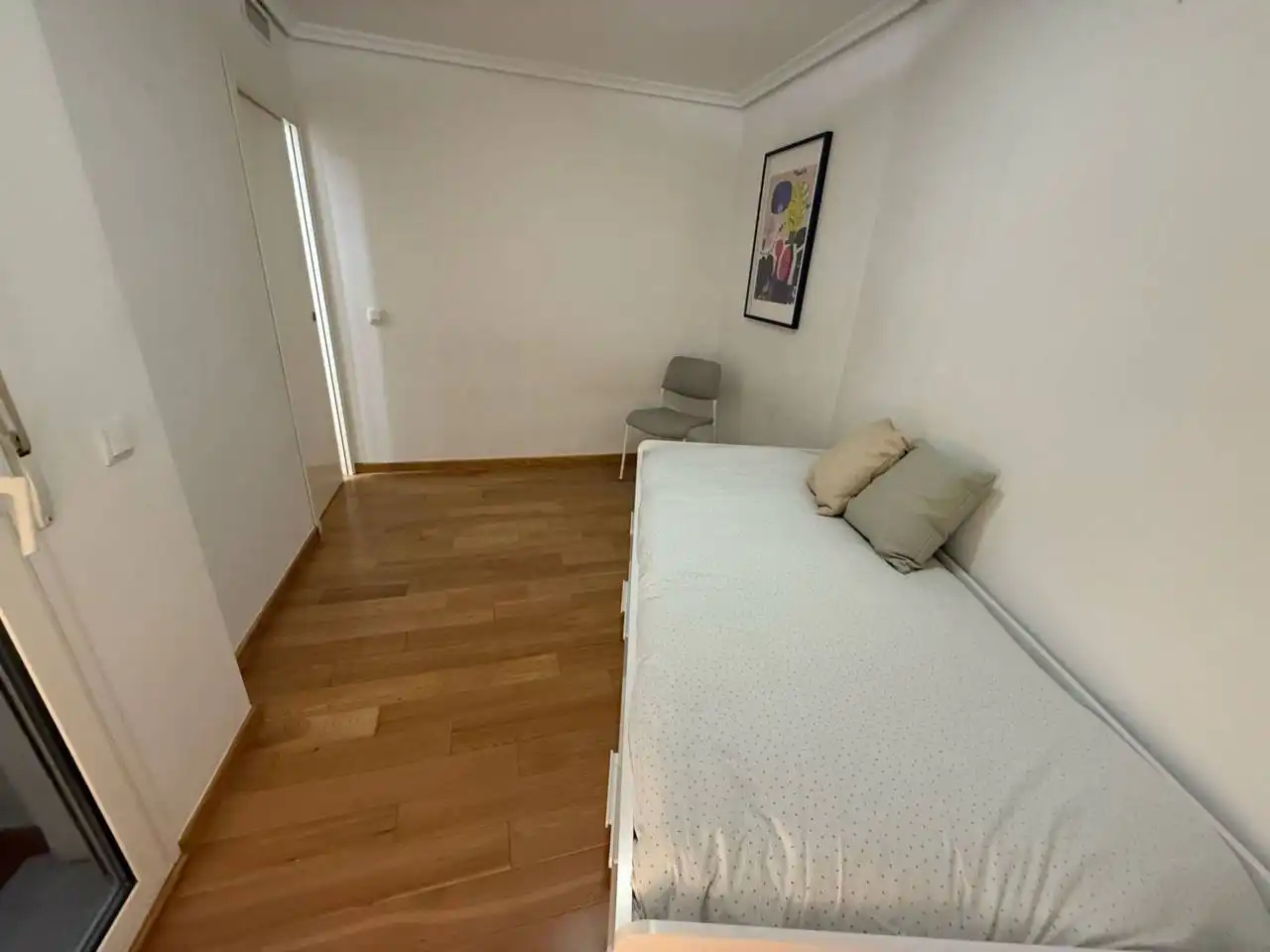 Bedroom of Flat for rent in Valencia  with Air Conditioner, Heating and Furnished