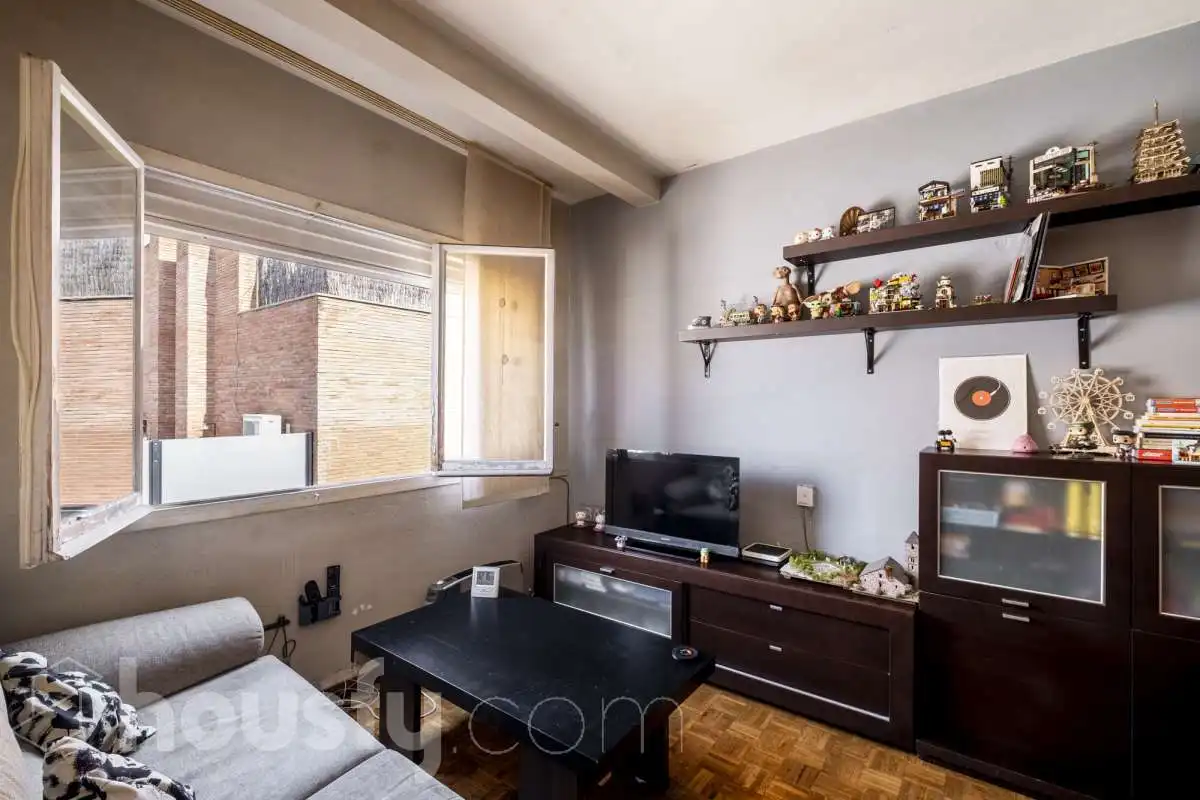 Sala de estar de Piso en venta en Barcelona con Balcón