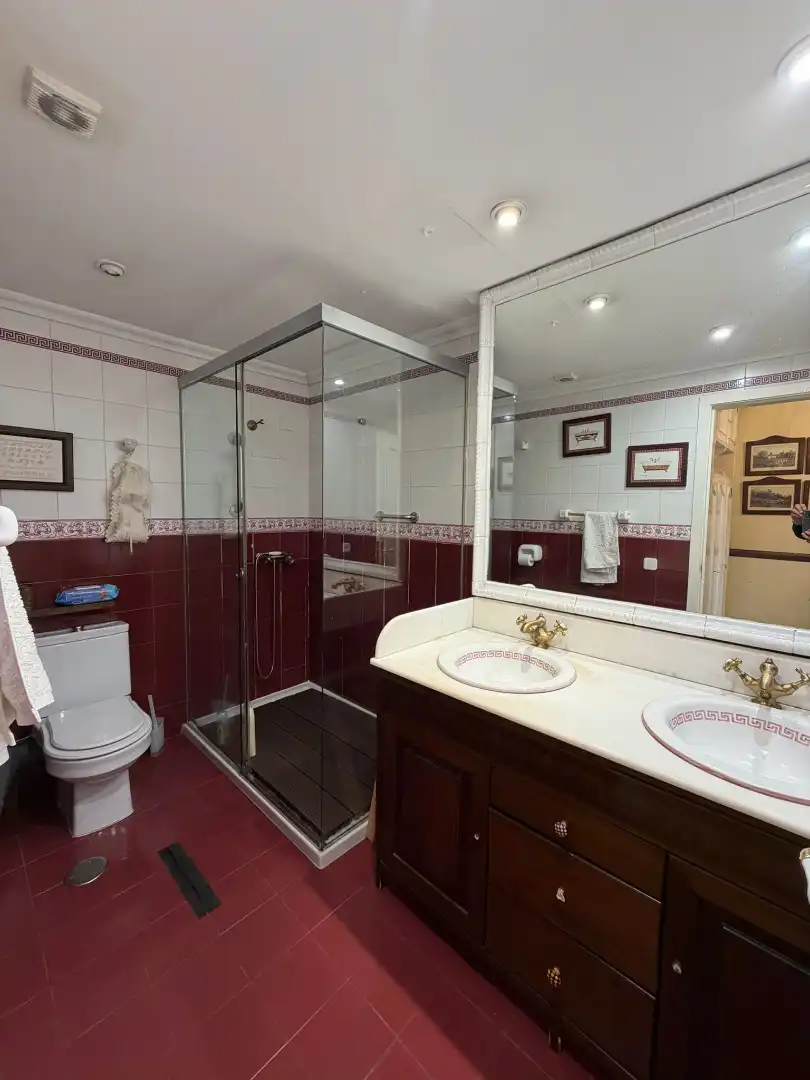 Bathroom of Flat for sale in A Coruña Capital   with Heating, Parquet flooring and Storage room