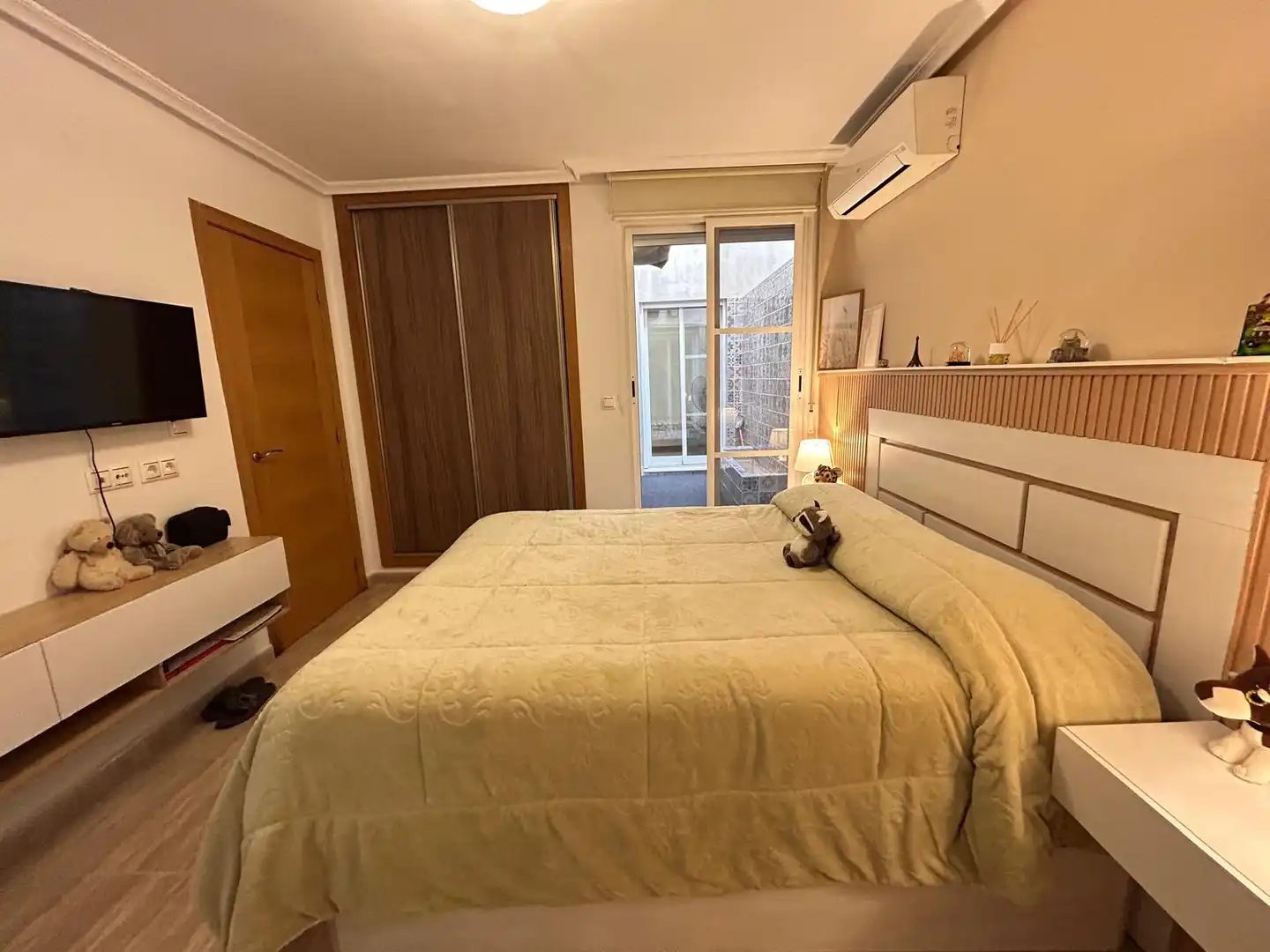 Bedroom of Flat for sale in Dolores  with Air Conditioner, Terrace and Furnished