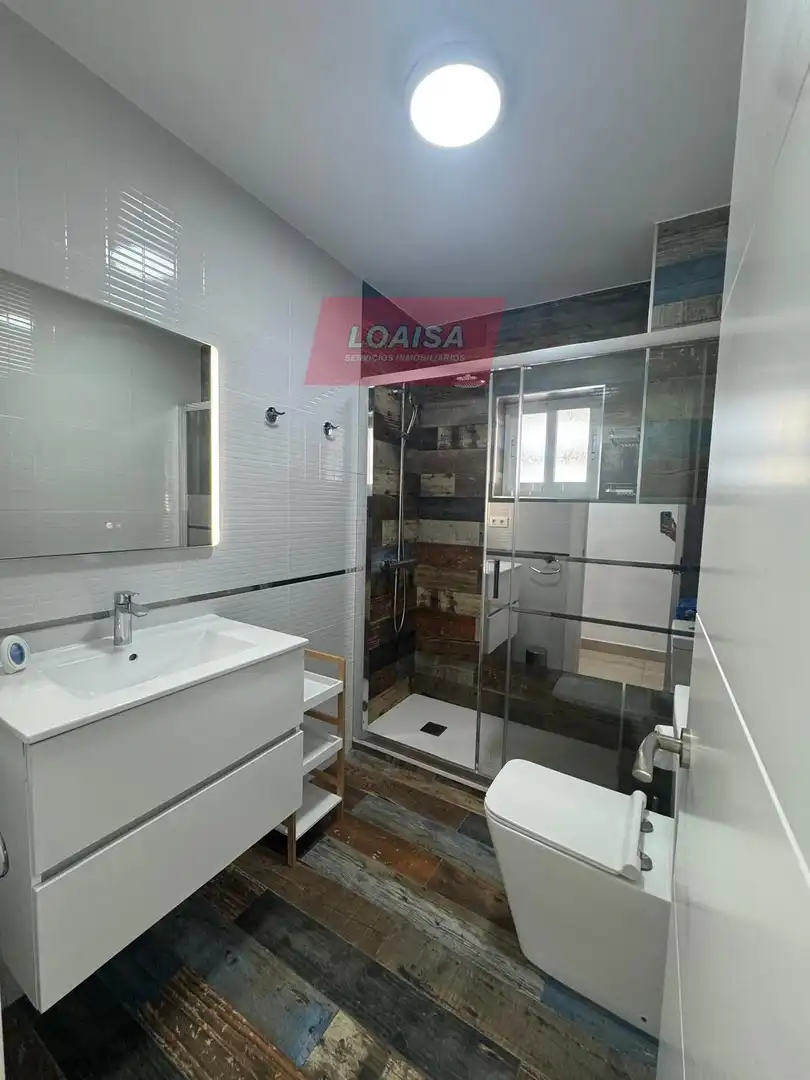 Bany de Pis en venda en Garrucha amb Aire condicionat, Terrassa i Moblat