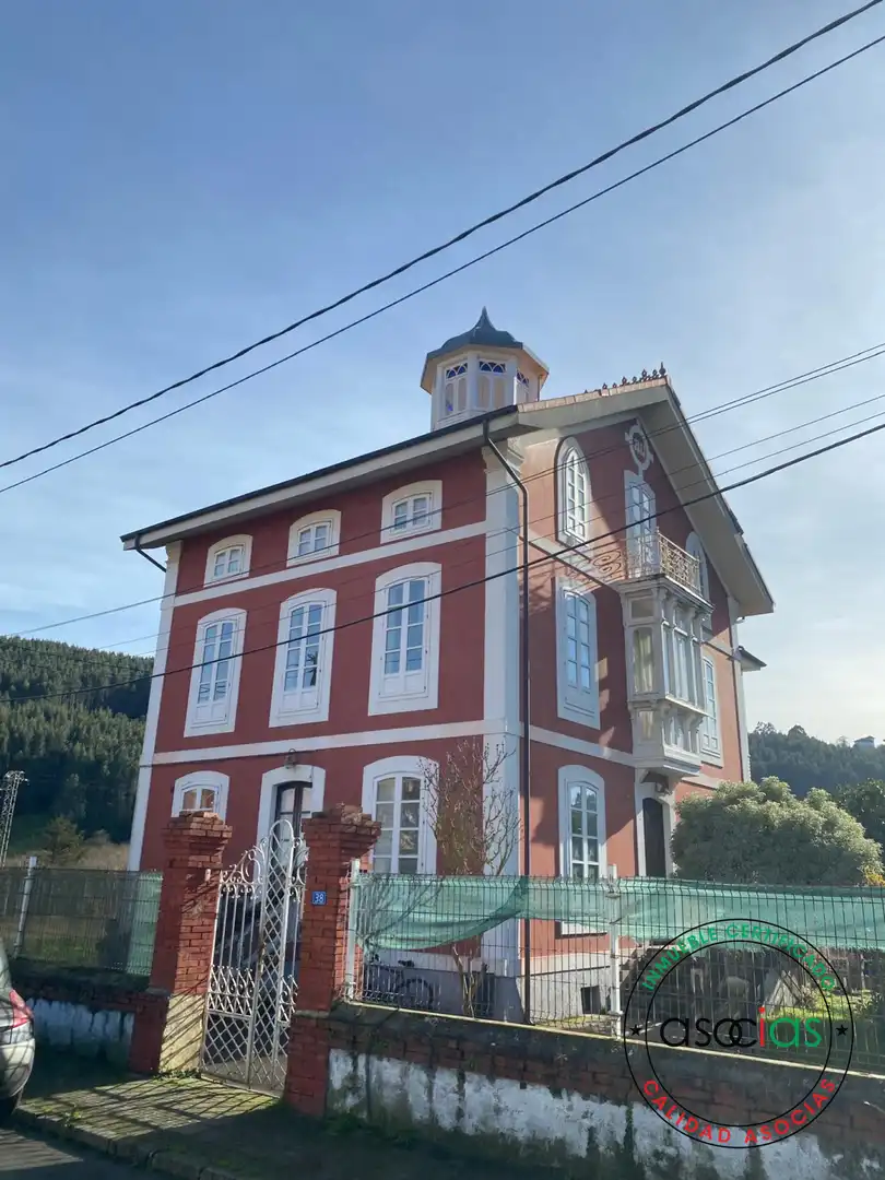 Vista exterior de Casa o chalet en venta en Soto del Barco con Calefacción, Jardín privado y Parquet