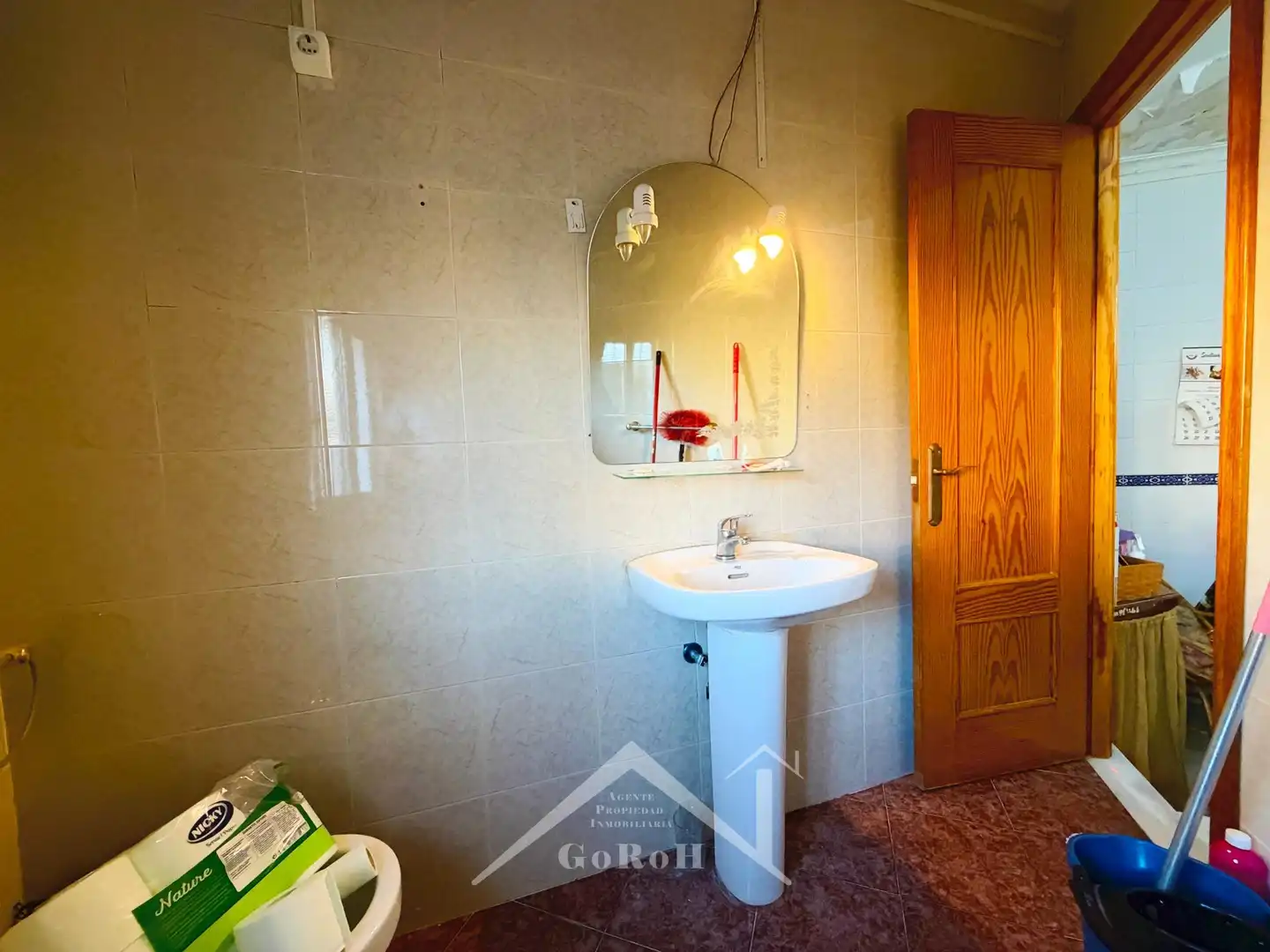 Baño de Edificio en venta en Almadén de la Plata, Sevilla