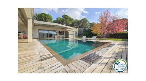 Foto 2 de Casa o chalet en venta en Calle Rossello, 8, La Jonquera, Girona