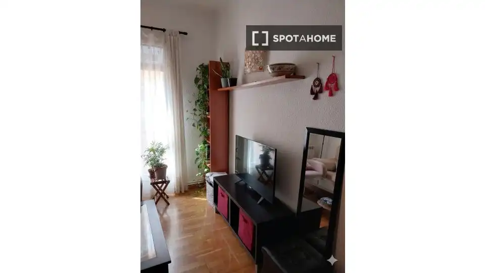 Bedroom of Flat for share in Madrid  with Air Conditioner, Heating and Terrace