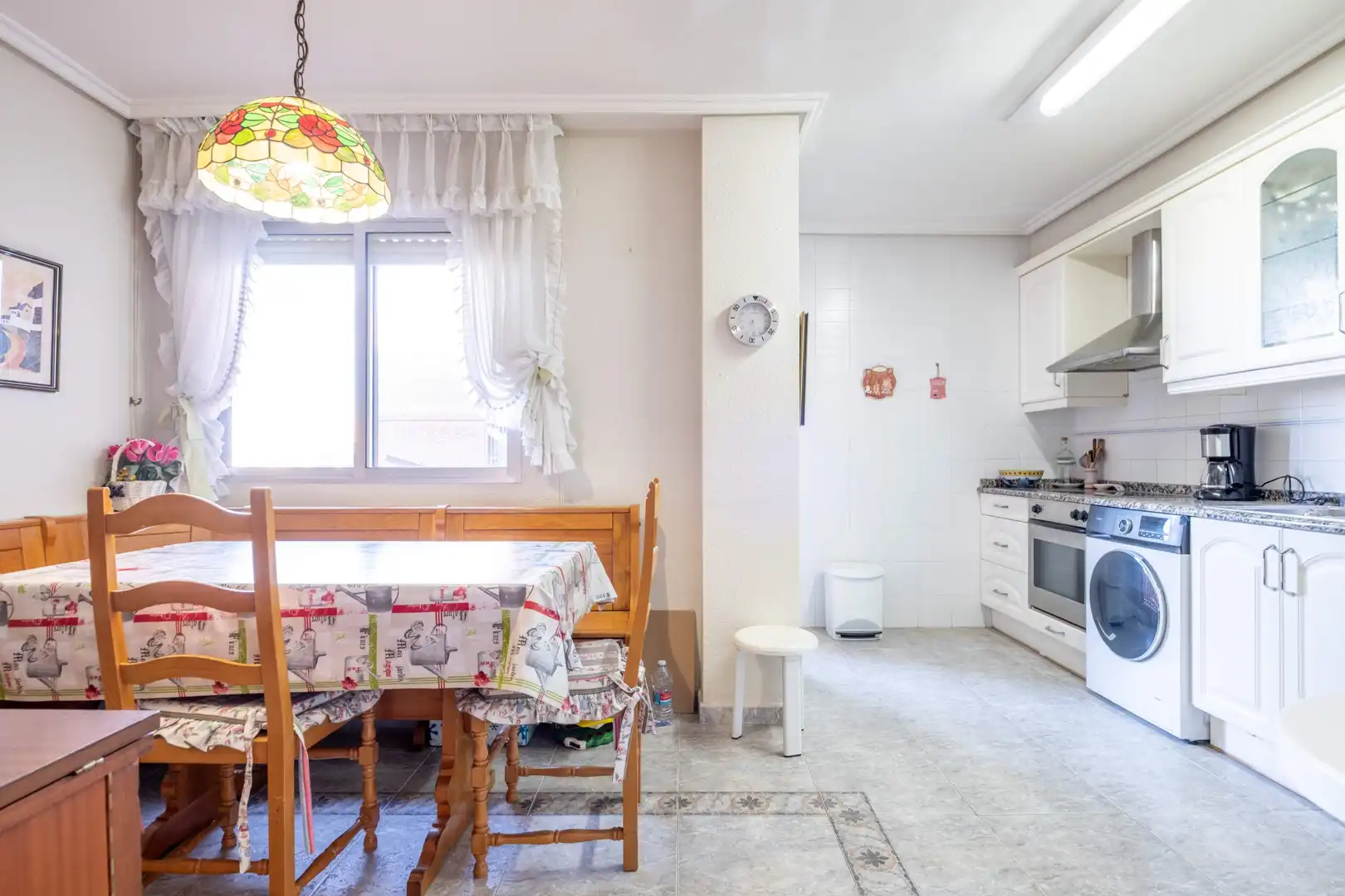 Kitchen of Flat for sale in Zaragoza  with Heating, Terrace and Storage room