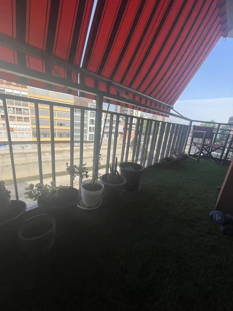 Terrassa de Pis en venda en Girona amb Aire condicionat, Calefacció i Balcó