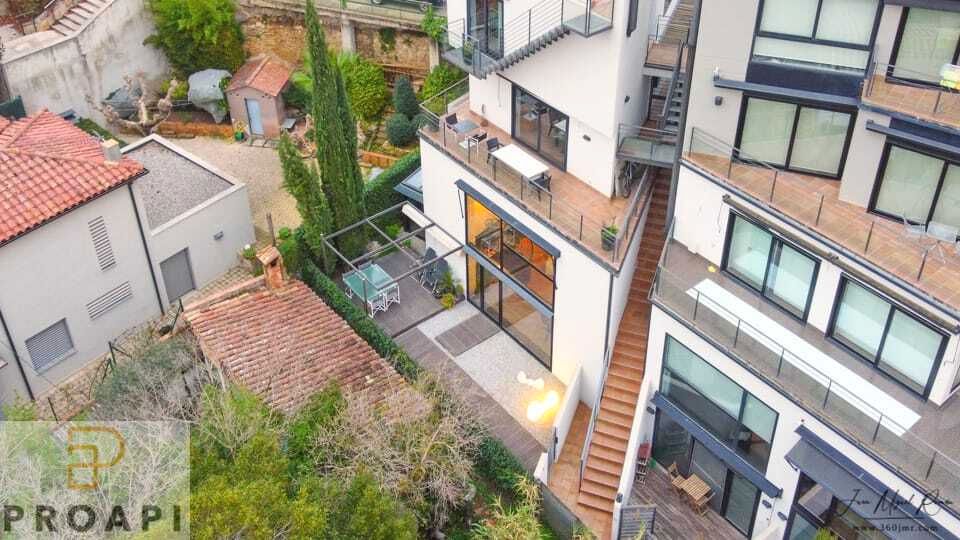 Exterior view of Flat for sale in Girona Capital  with Air Conditioner, Heating and Private garden